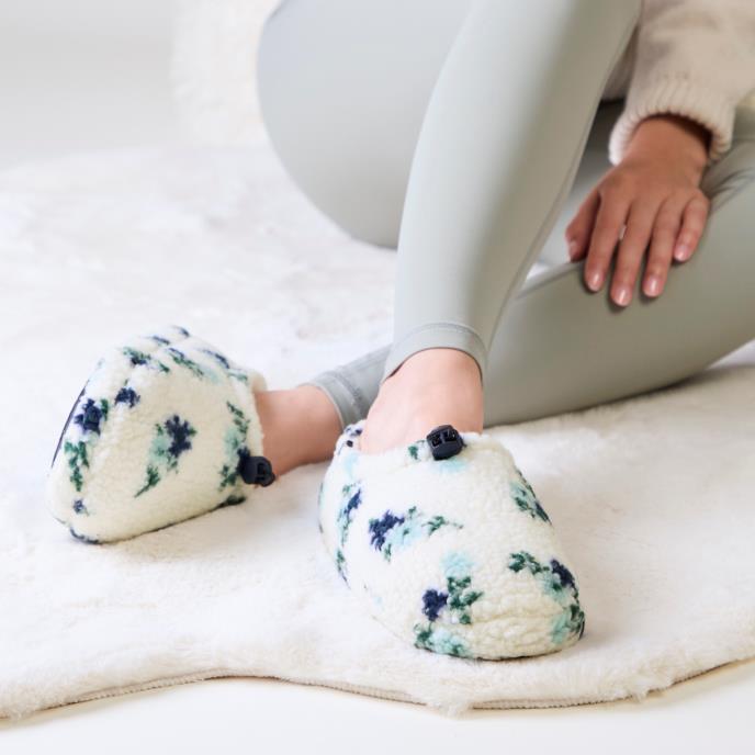 totes toasties® Ladies Full Back Slipper With Toggle Floral